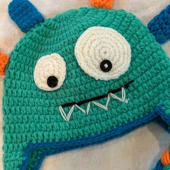 COPY - Monster Hat Hand Crocheted Colorful Halloween Winter Cap - Picture 5 of 7